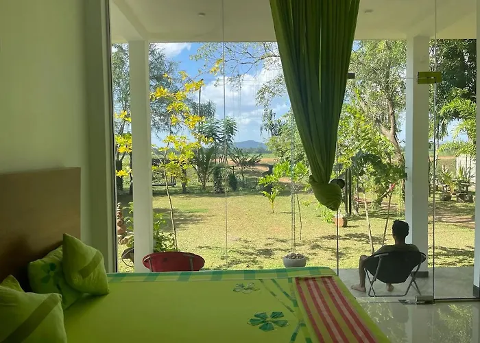 Elegant Lake Yala Safari House